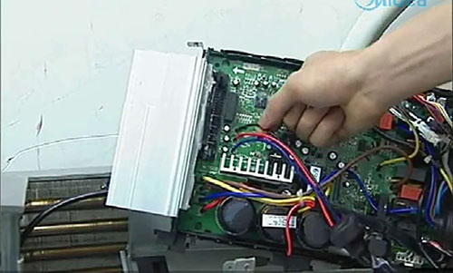 峨边美的空调电话是多少